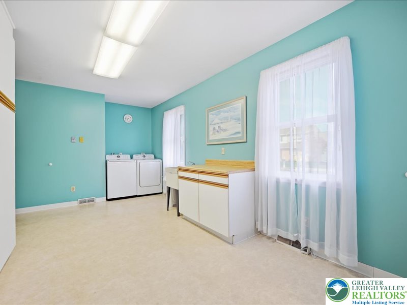1920 Belleview Drive Property Photo 63
