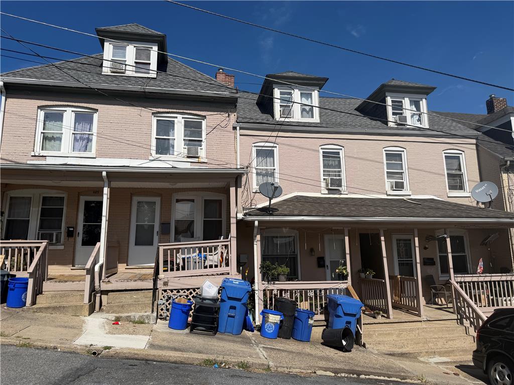 675 Bushkill Street Property Photo 2