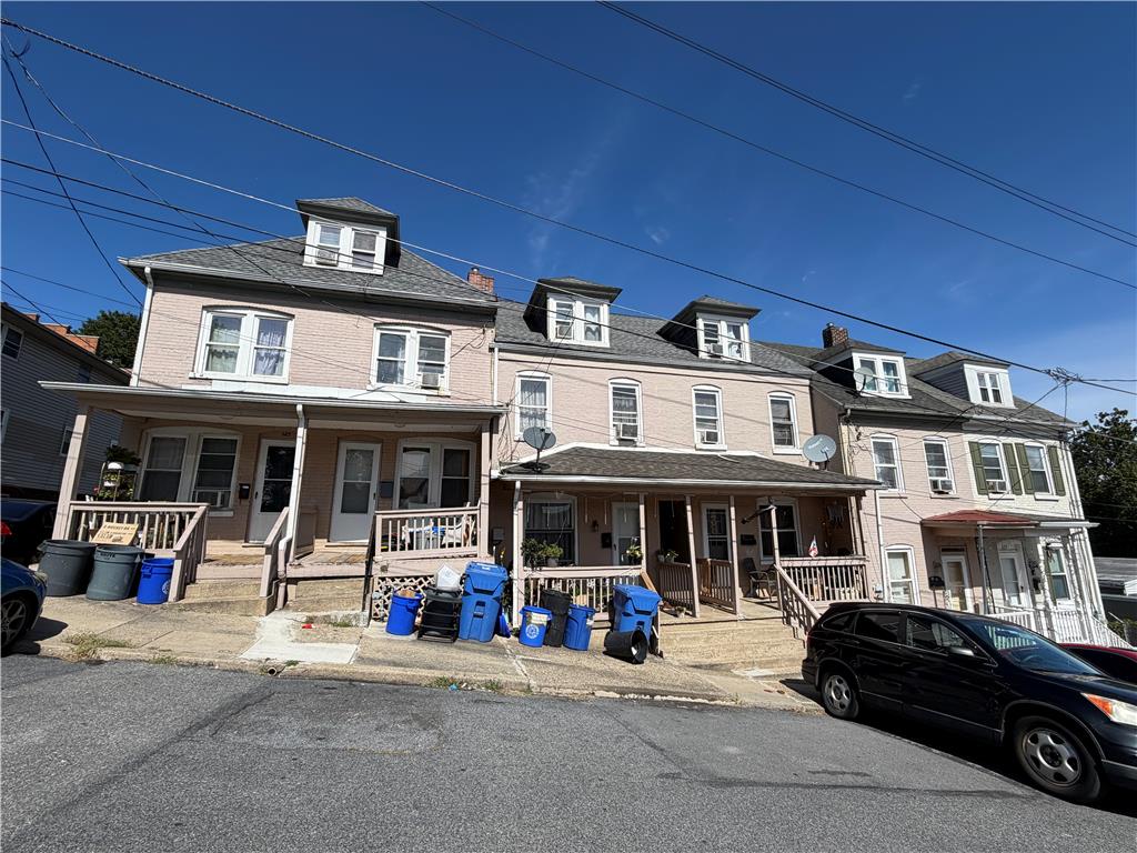 675 Bushkill Street Property Photo 3