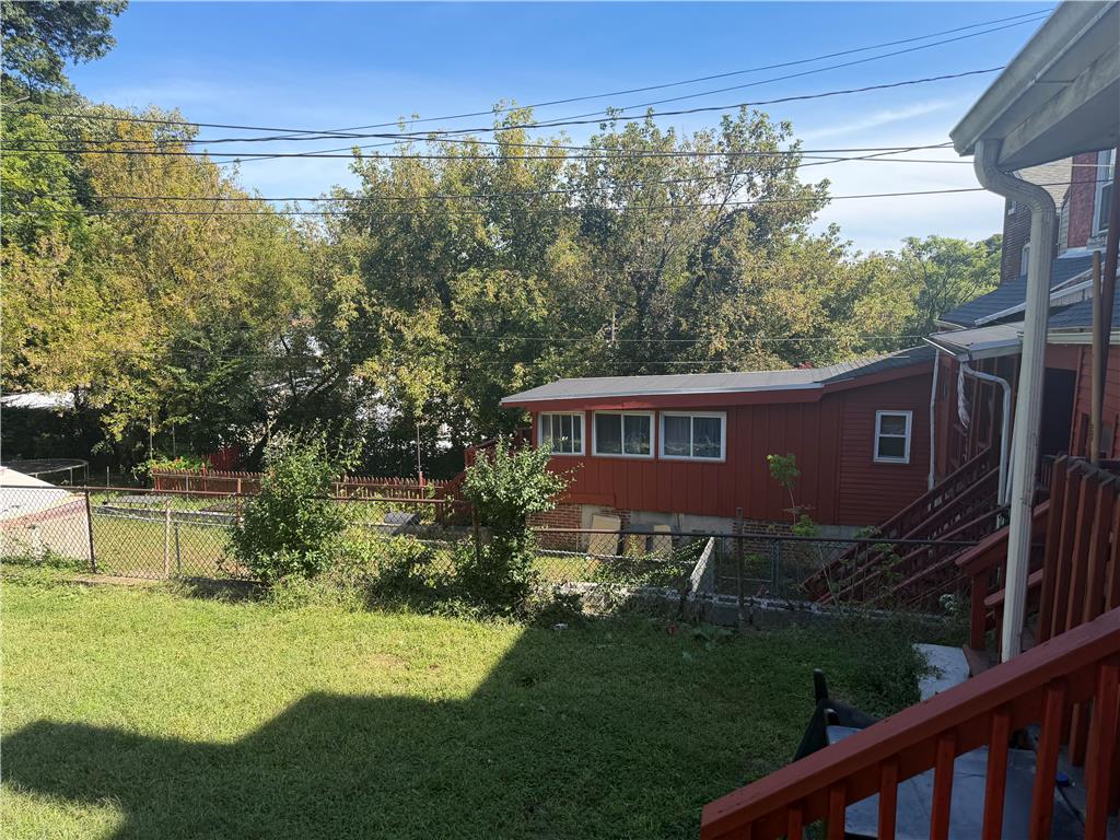 675 Bushkill Street Property Photo 4
