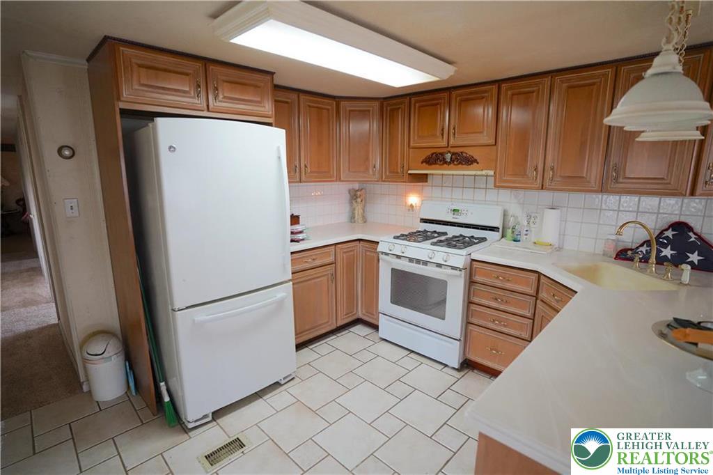 46 School Road Property Photo 3