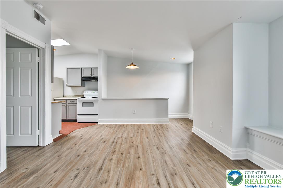 39 North 11th Street C Property Photo 9