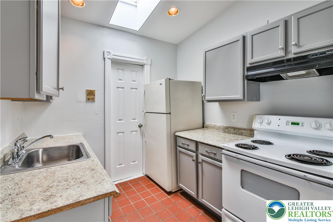 39 North 11th Street C Property Photo 10