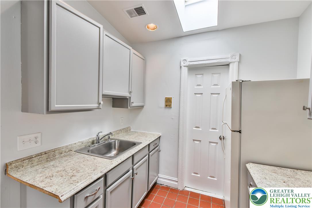39 North 11th Street C Property Photo 12