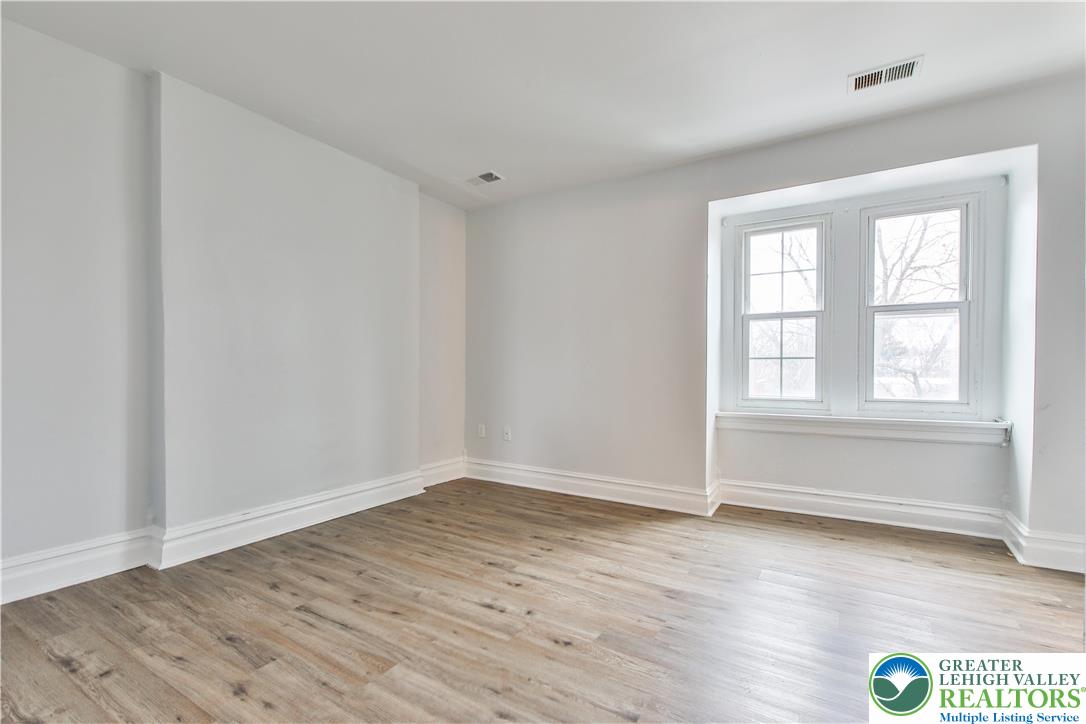 39 North 11th Street C Property Photo 19