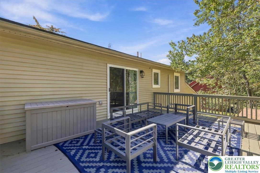 6539 Laurel Hollow Drive Property Photo 28