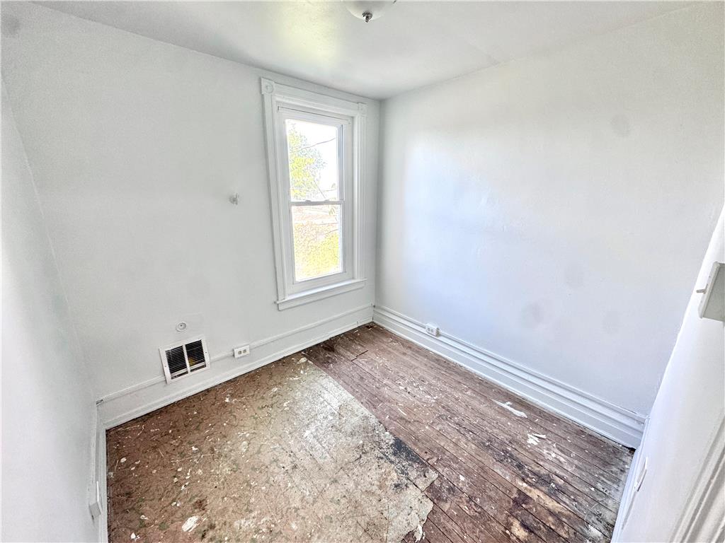 538 North New Street Property Photo 10