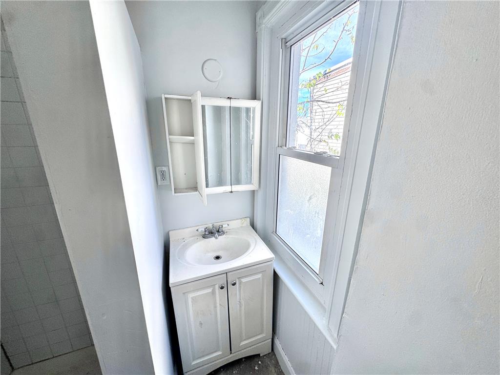 538 North New Street Property Photo 13