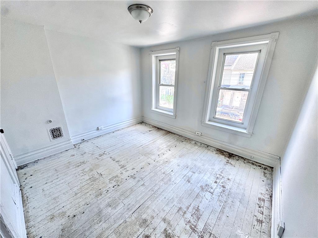 538 North New Street Property Photo 16