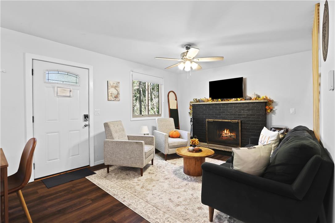 9820 Deerwood Drive Property Photo 6