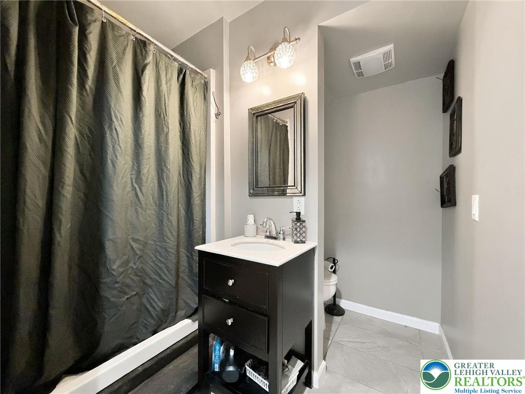 1695 Kings Court Property Photo 41