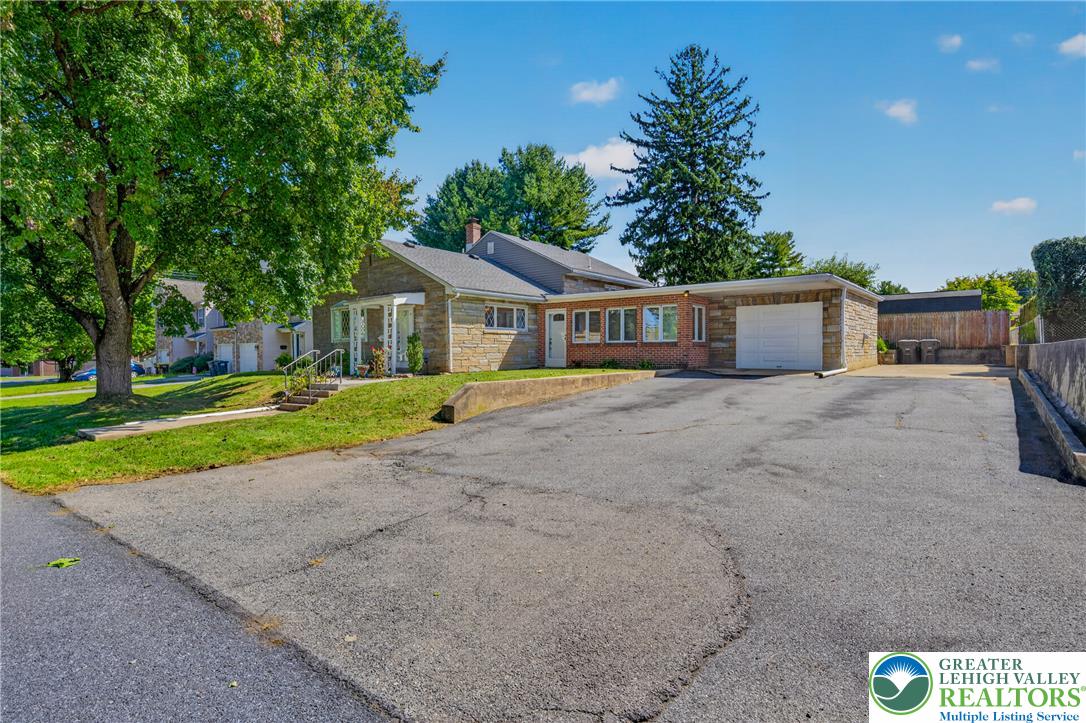 1814 Ruth Street Property Photo 3