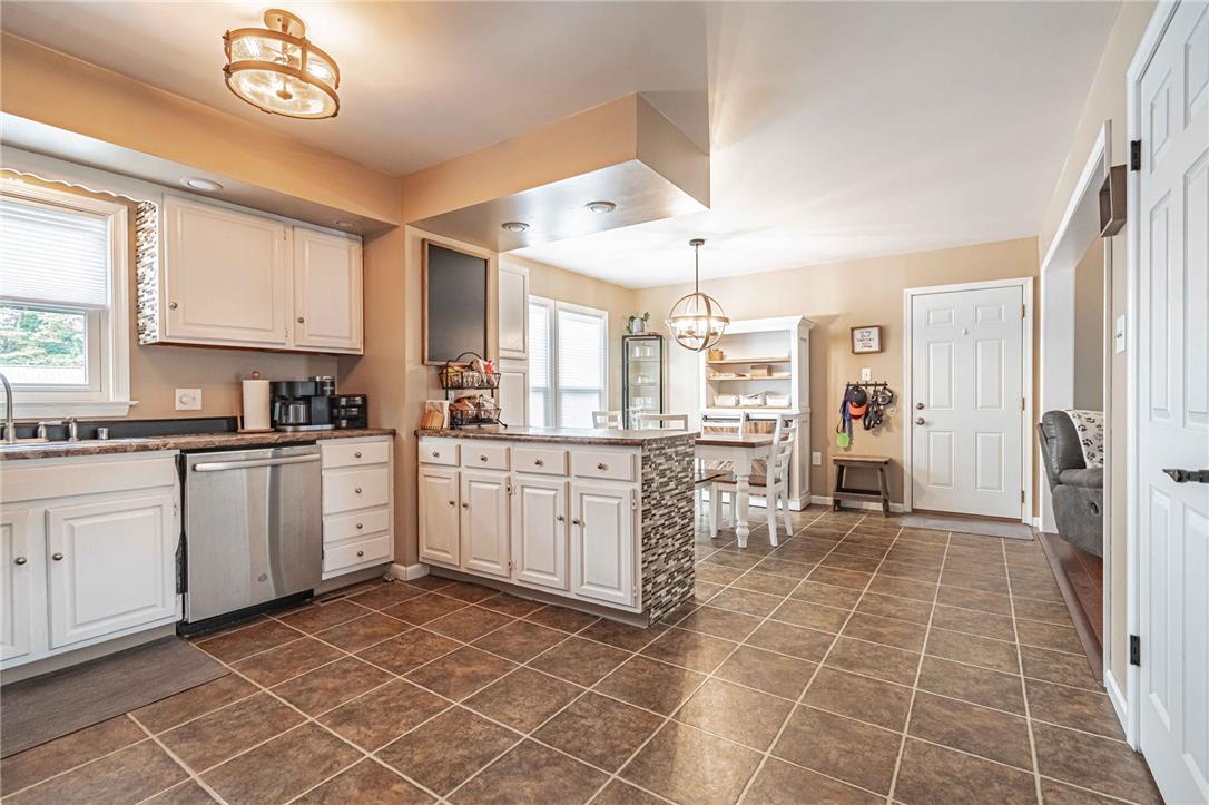 6425 Abbey Road Property Photo 16
