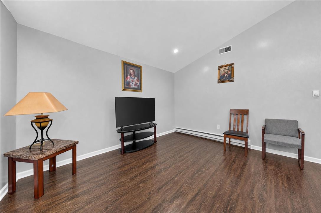 1119 Knollwood Drive Property Photo 7