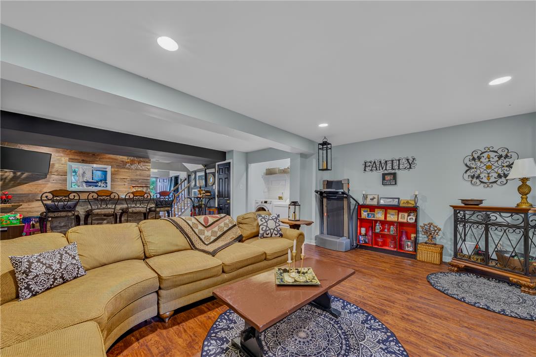 4044 Tournament Court Property Photo 12
