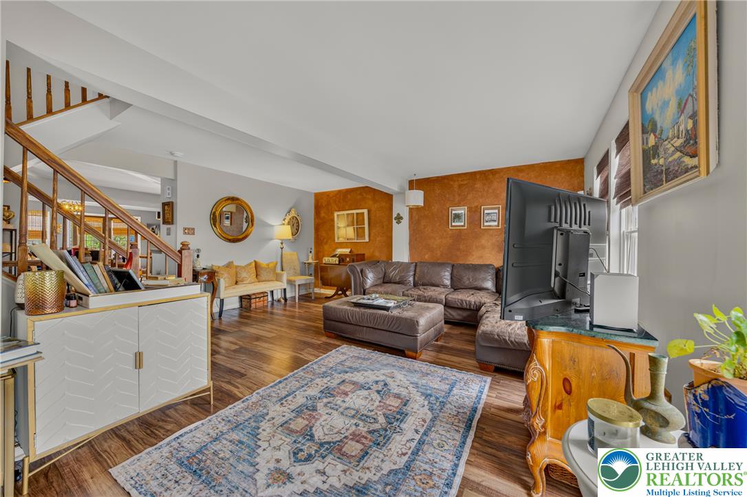 4044 Tournament Court Property Photo 18