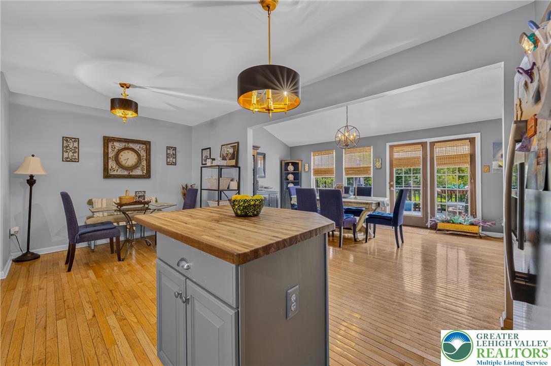 4044 Tournament Court Property Photo 23