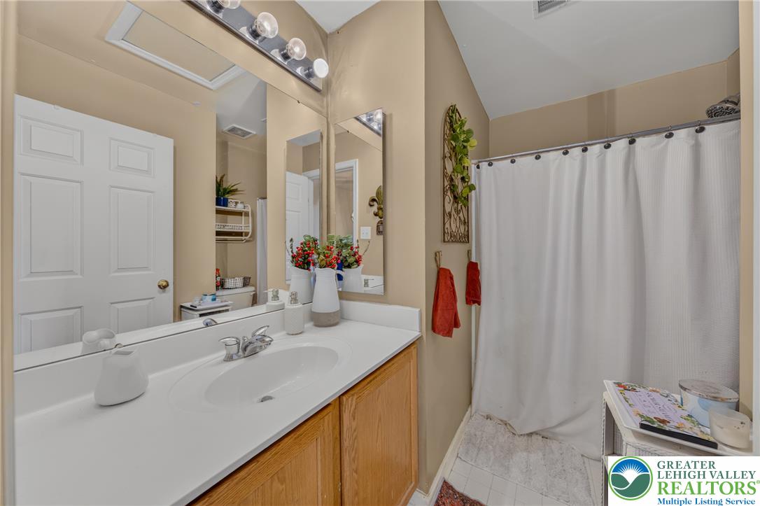 4044 Tournament Court Property Photo 31