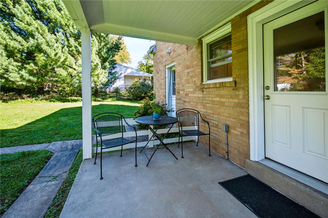 2209 Huntington Street Property Photo 7