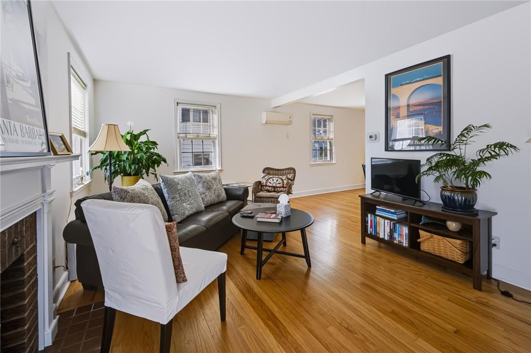 2209 Huntington Street Property Photo 8