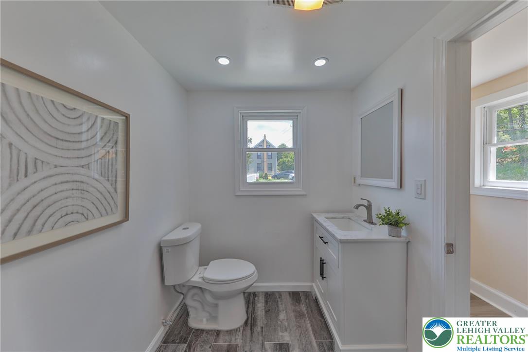 1113 East Emmaus Avenue Property Photo 21