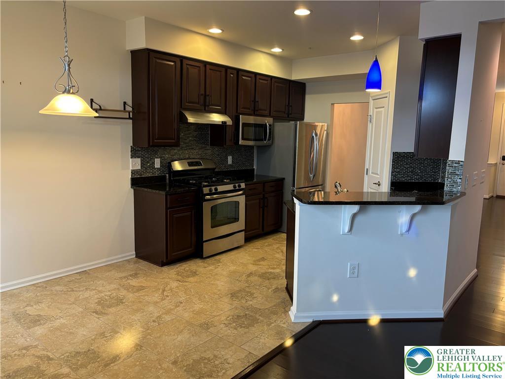 3561 Windsor Court Property Photo 10