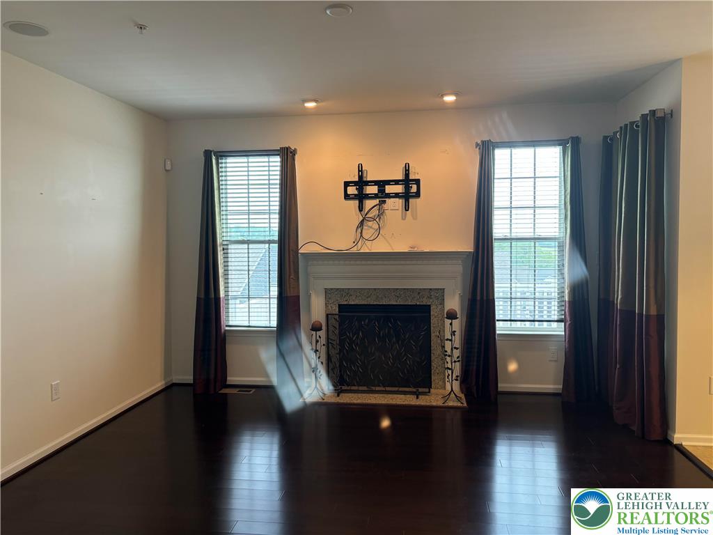 3561 Windsor Court Property Photo 18