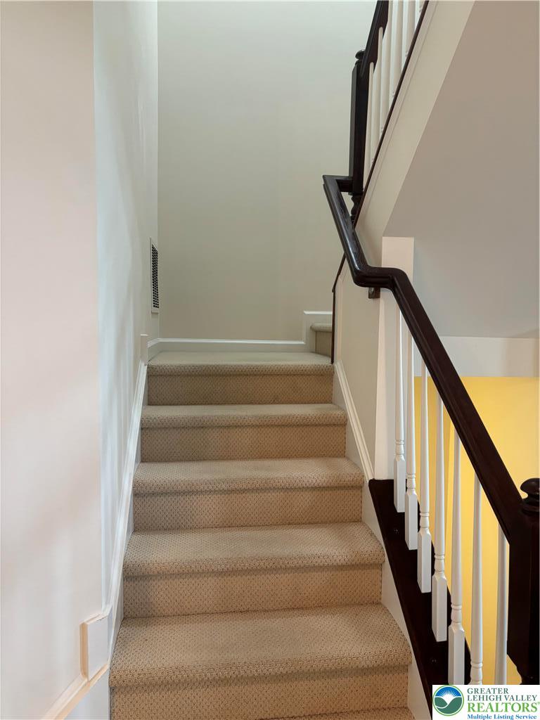 3561 Windsor Court Property Photo 19