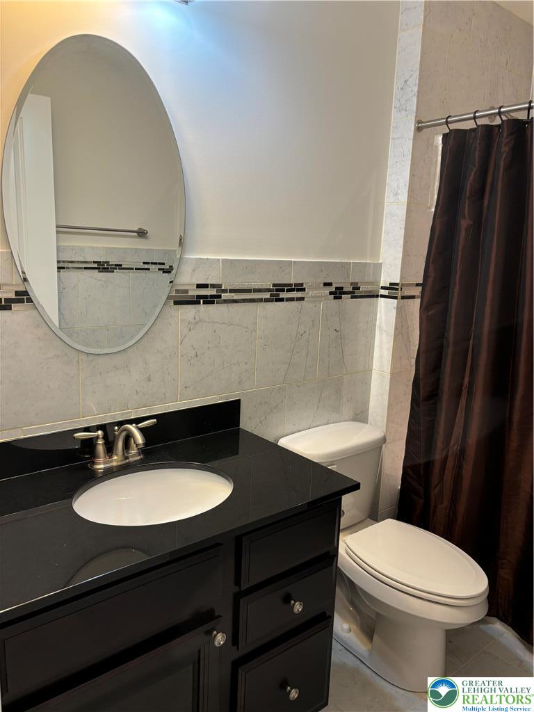 3561 Windsor Court Property Photo 33