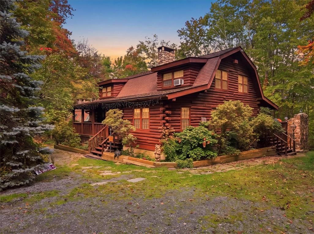 805 Blackbirch Court Property Photo 1