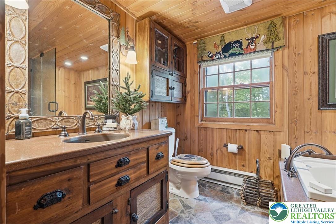 805 Blackbirch Court Property Photo 16
