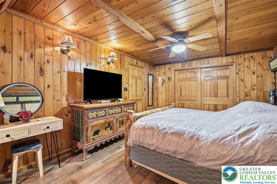 805 Blackbirch Court Property Photo 18