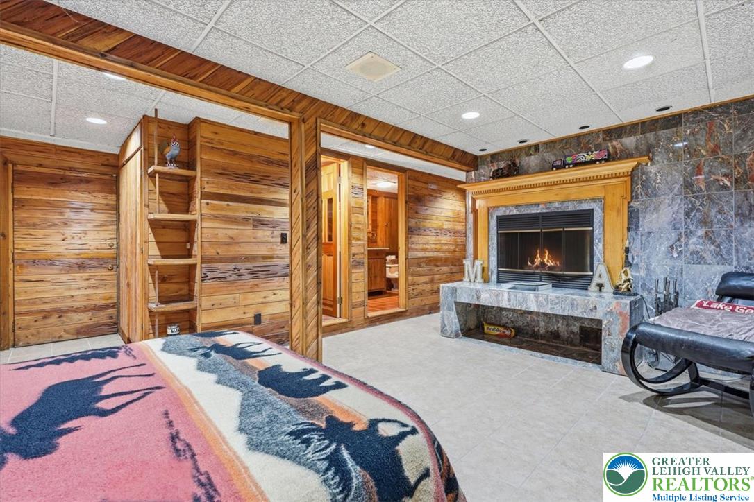 805 Blackbirch Court Property Photo 31