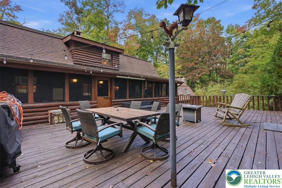 805 Blackbirch Court Property Photo 33