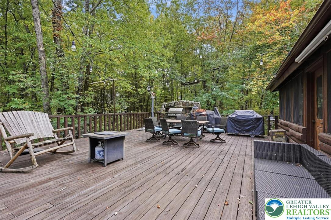 805 Blackbirch Court Property Photo 34