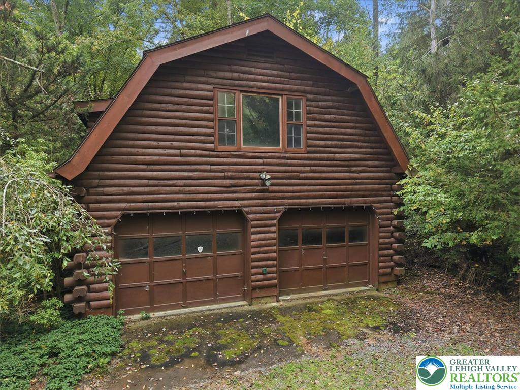 805 Blackbirch Court Property Photo 38