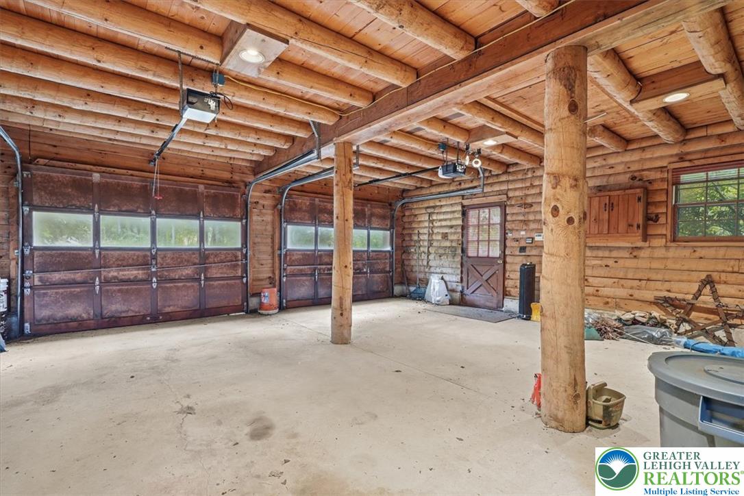 805 Blackbirch Court Property Photo 39