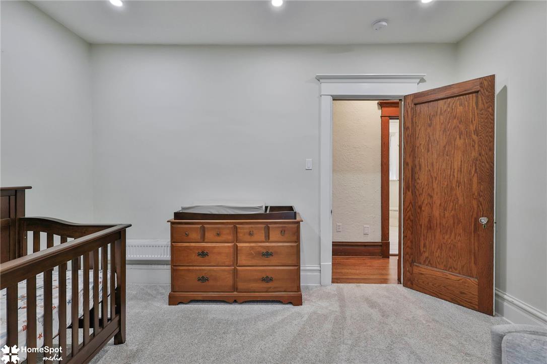 433 Seneca Street Property Photo 40