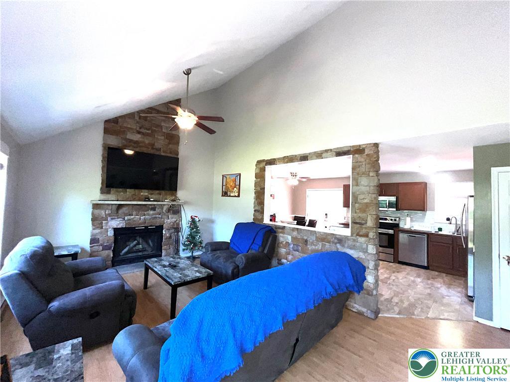 1646 Clover Road Property Photo 4