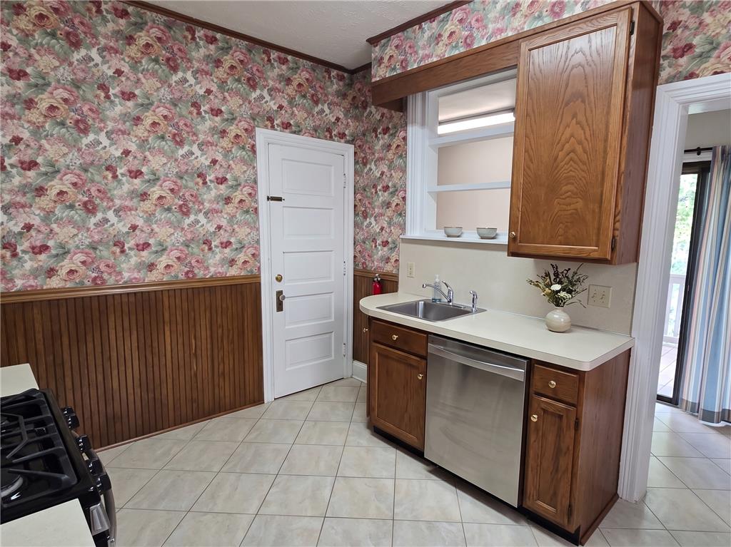 428 West North Street Property Photo 12