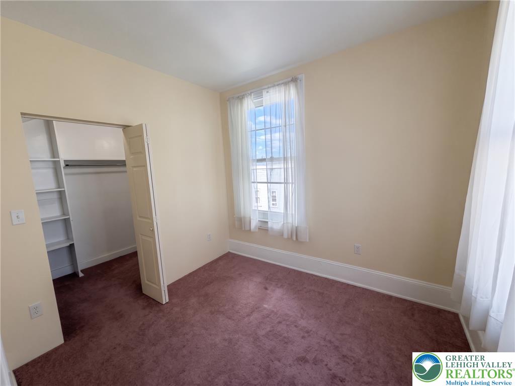 428 West North Street Property Photo 21