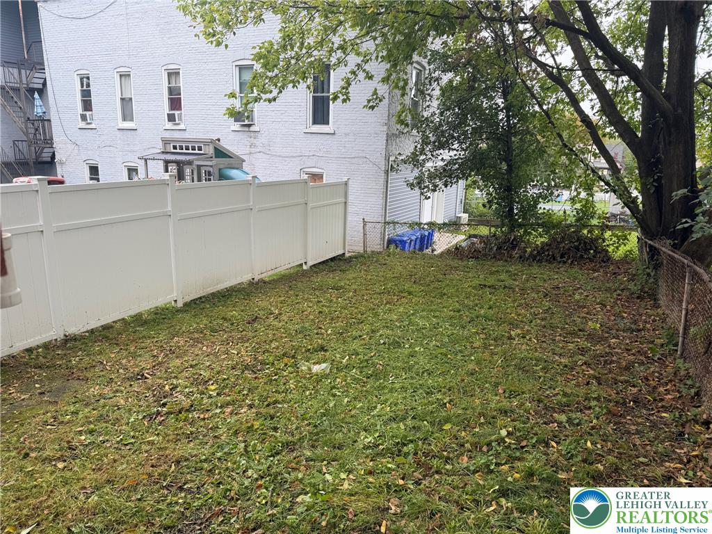 428 West North Street Property Photo 28