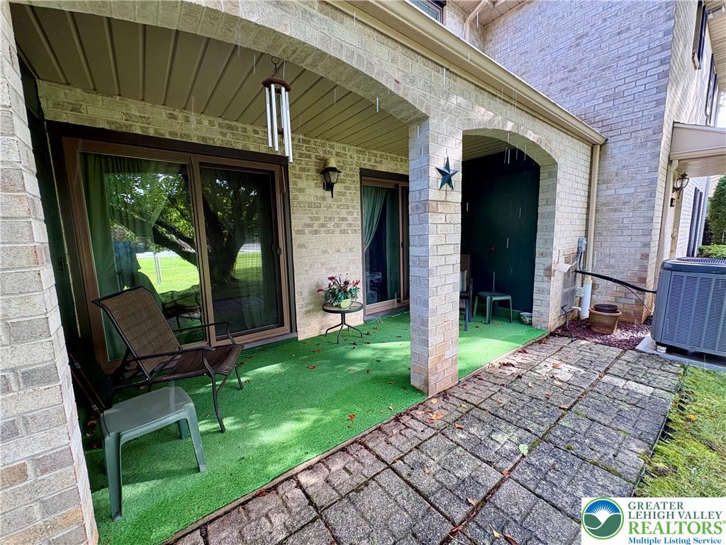 2829 Whitemarsh Place Property Photo 3