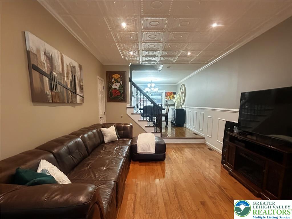 2324 Covington Avenue Property Photo 3