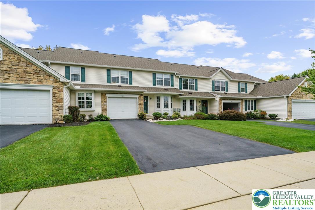 150 Park Ridge Drive Property Photo 2