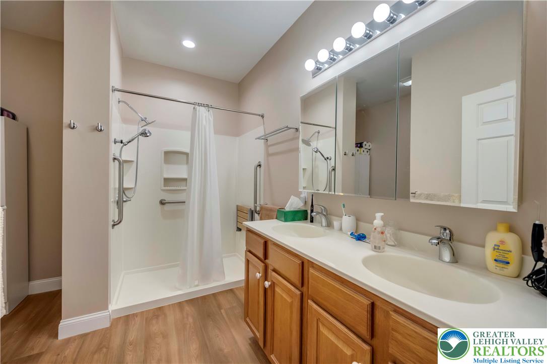 36 Glenmoor Circle North Property Photo 21