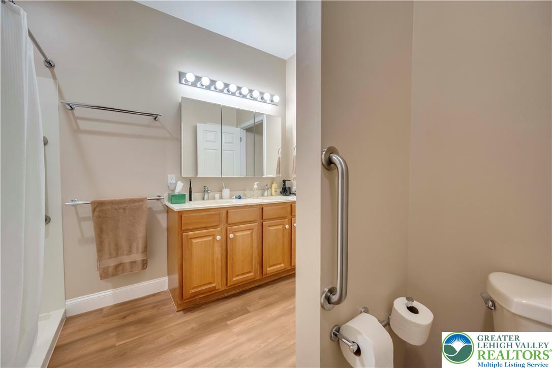 36 Glenmoor Circle North Property Photo 22