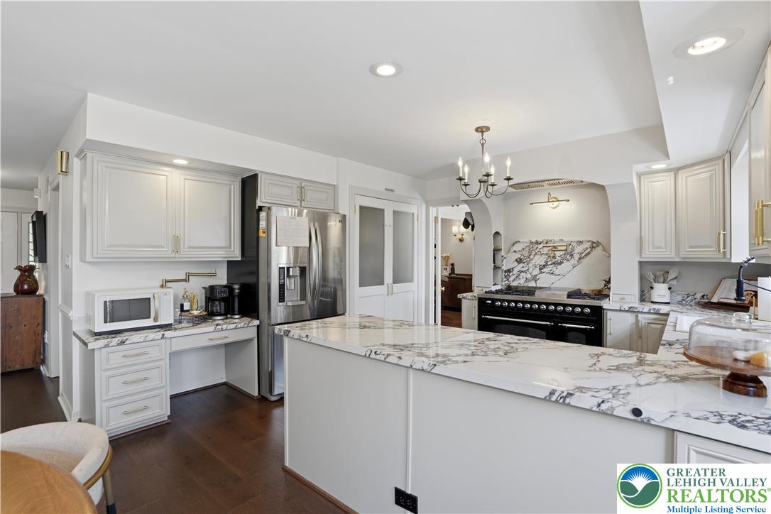 1551 Duxbury Court Property Photo 8