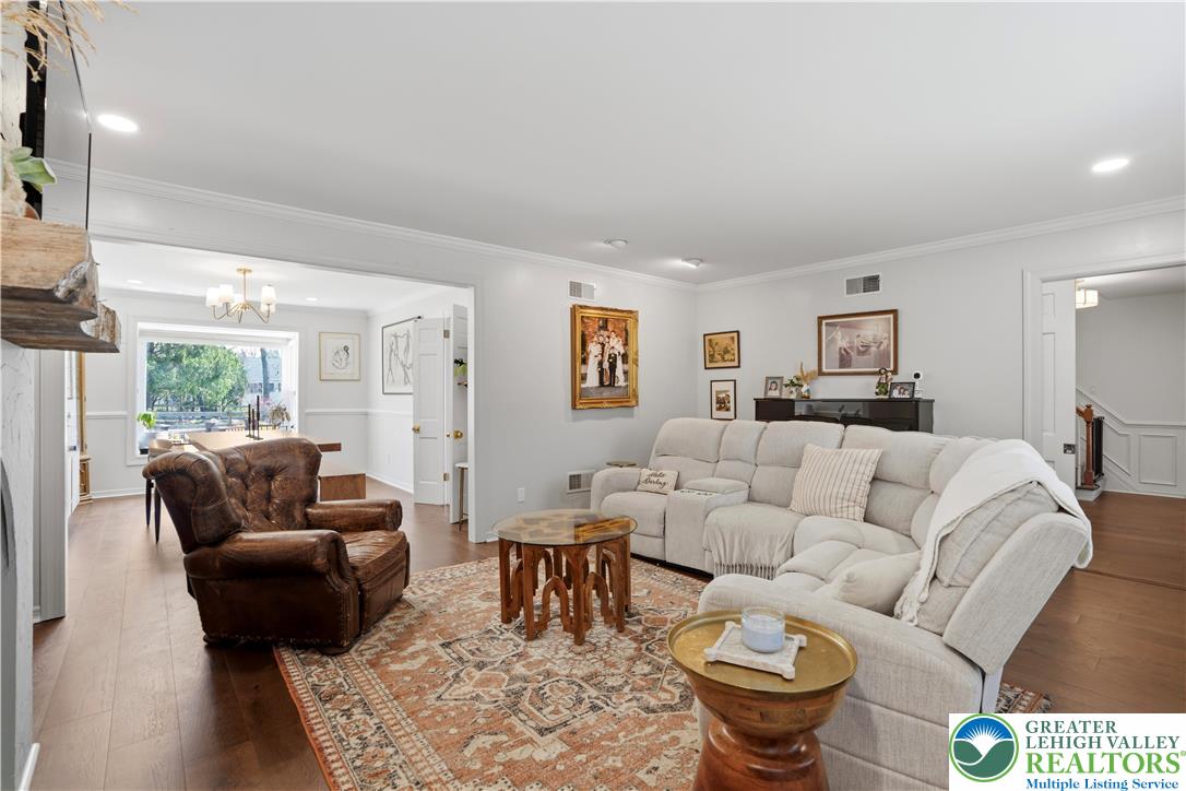 1551 Duxbury Court Property Photo 11