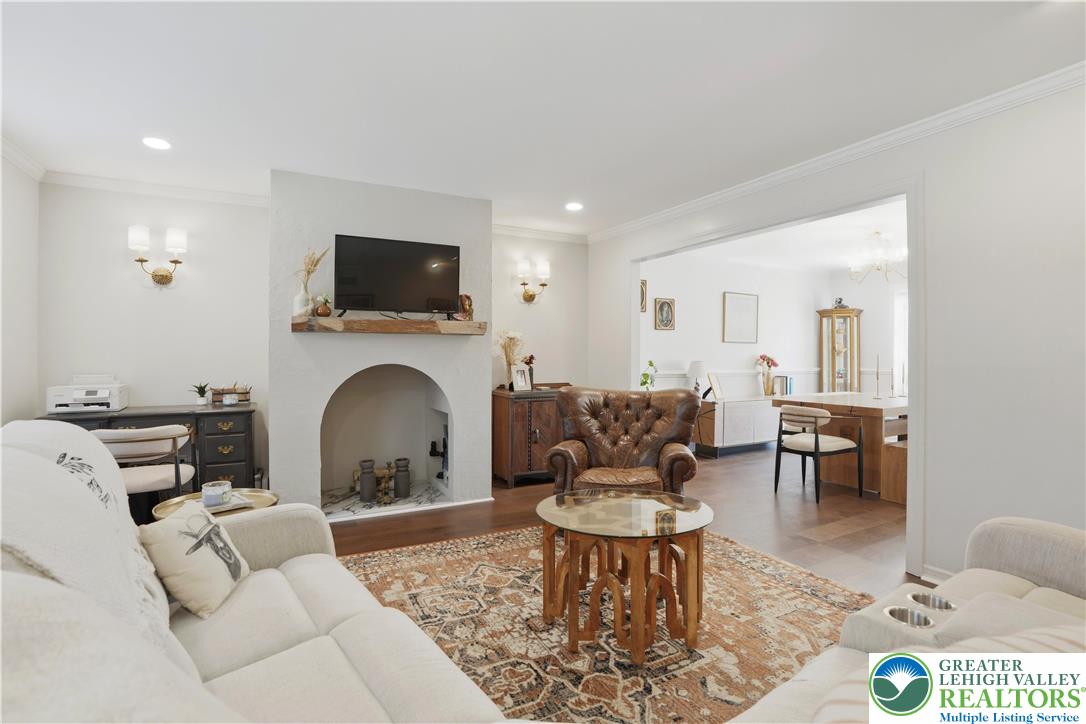 1551 Duxbury Court Property Photo 12